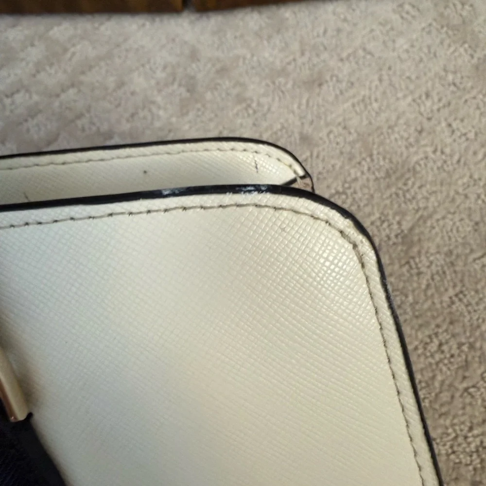 Kate Spade Perry Medium Satchel Bag Warm Beige Saffiano Leather Black Straps